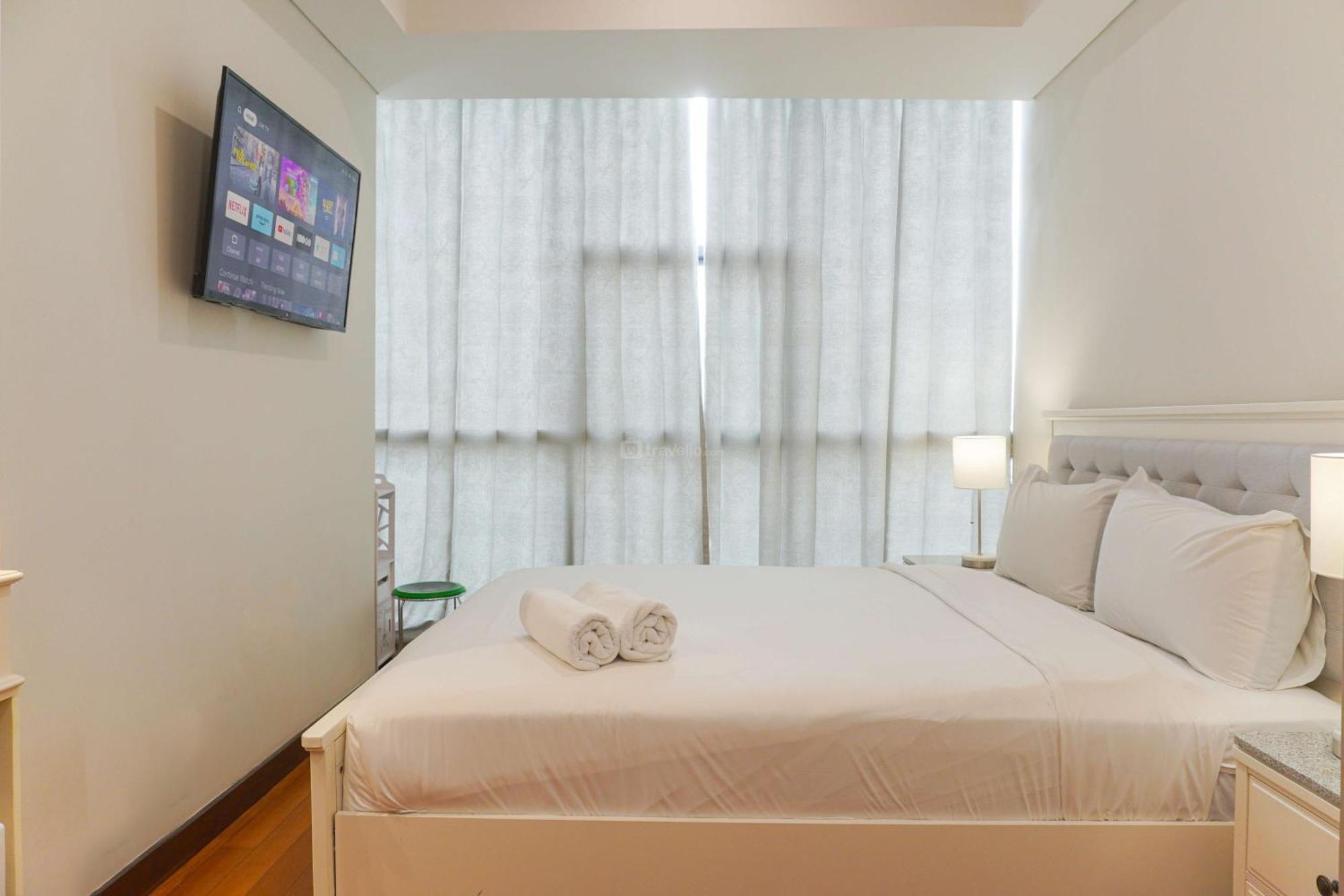 And Warm 2br Casa Grande By Travelio Jakarta
